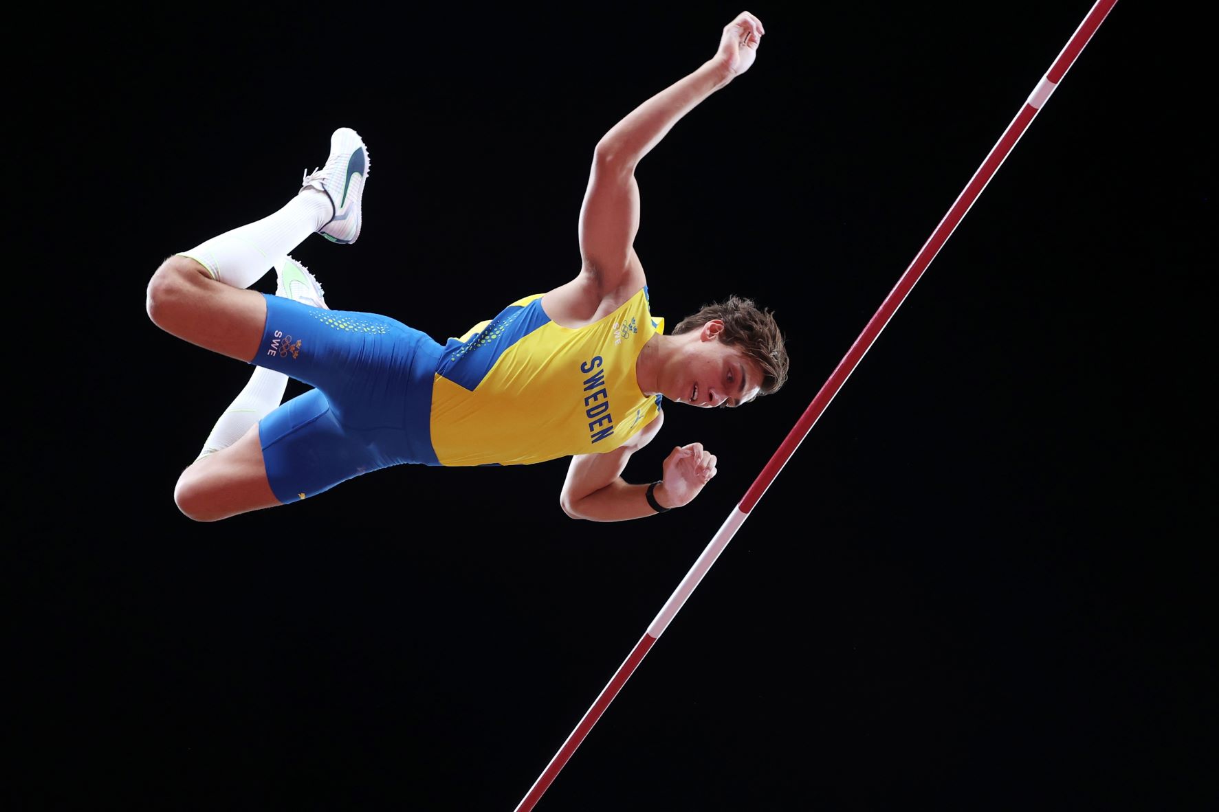 Duplantis oro en salto con garrocha muy cerca del récord