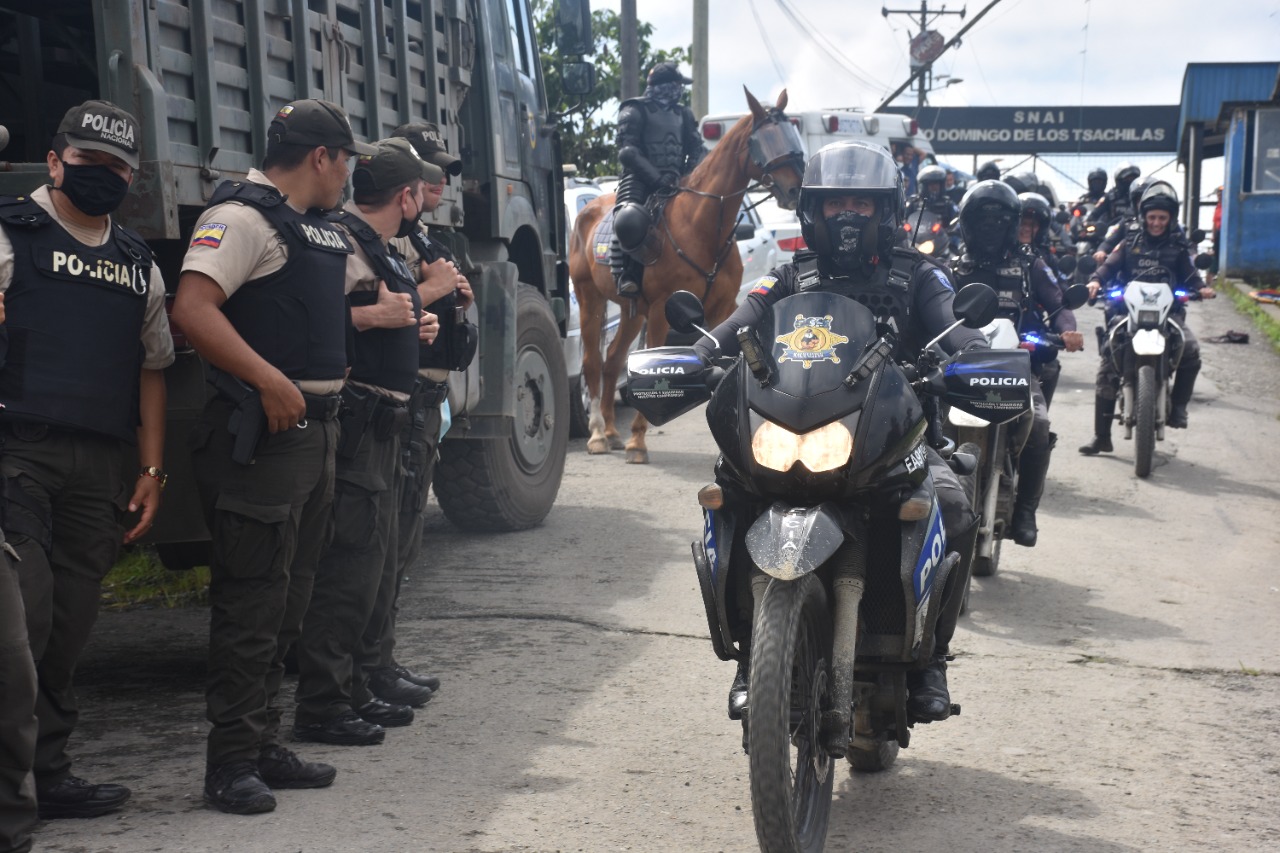 Policía recaptura a 200 reos fugados de Santo Domingo