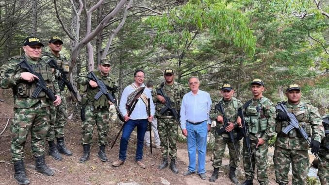 Altos Mandos De Ecuador Y Colombia Se Re Nen En Ipiales