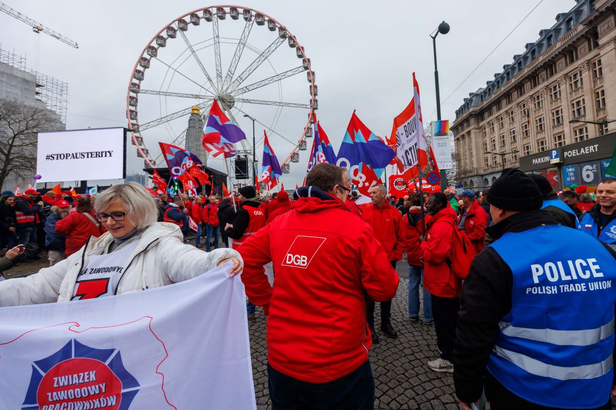 Unas 5 000 Personas Protestan En Bruselas Contra La Austeridad