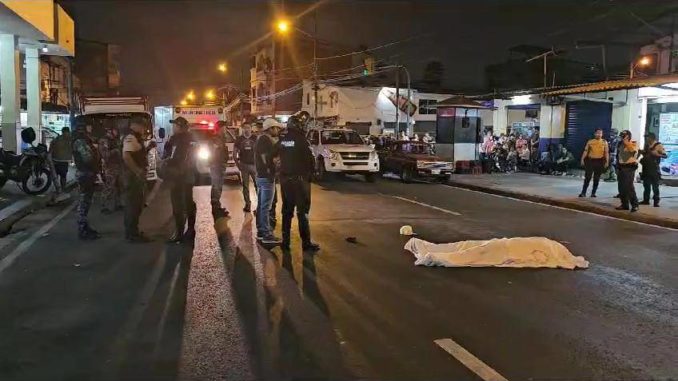 Un delincuente fue abatido por la policía en Guayaquil