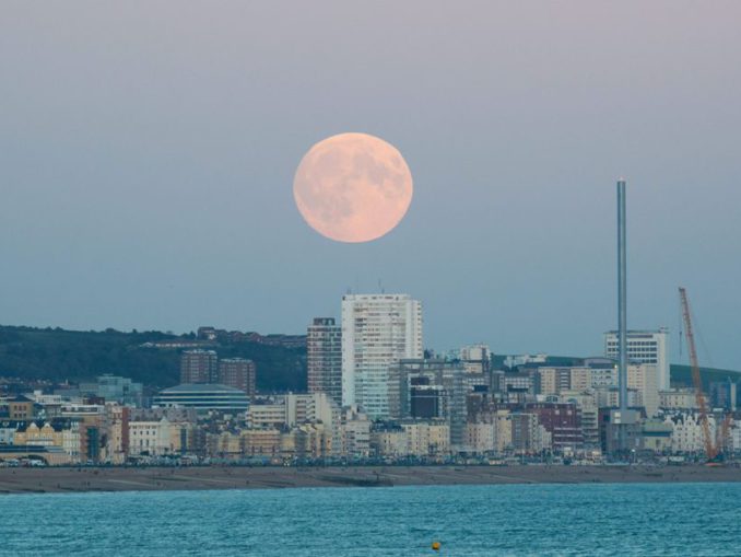 Satélite chino que busca materia oscura detecta 1.600 ...