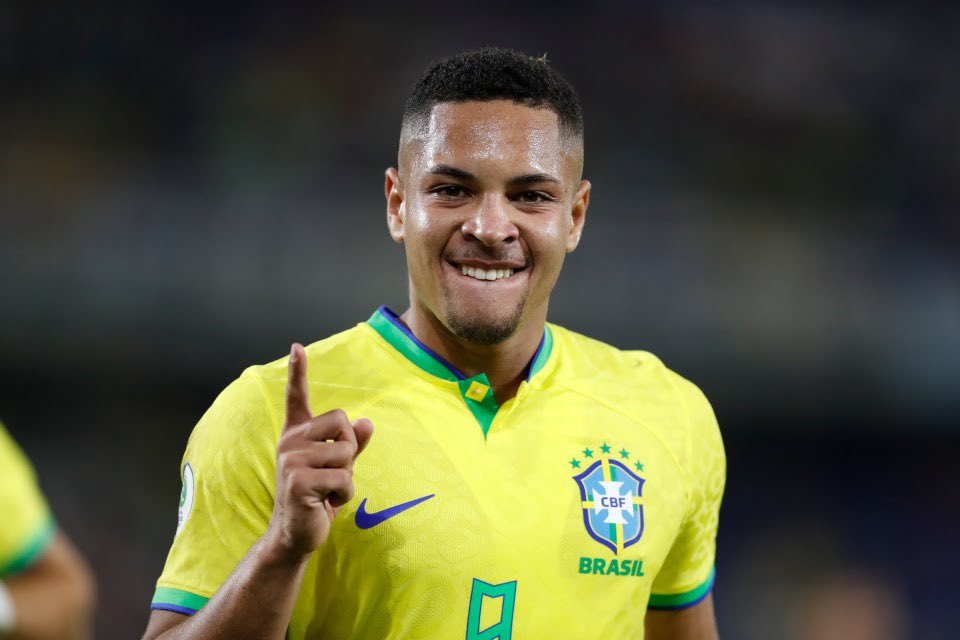 Vitor Roque El Más Joven En Debutar Con Brasil Desde Ronaldo Nazário La República Ec 