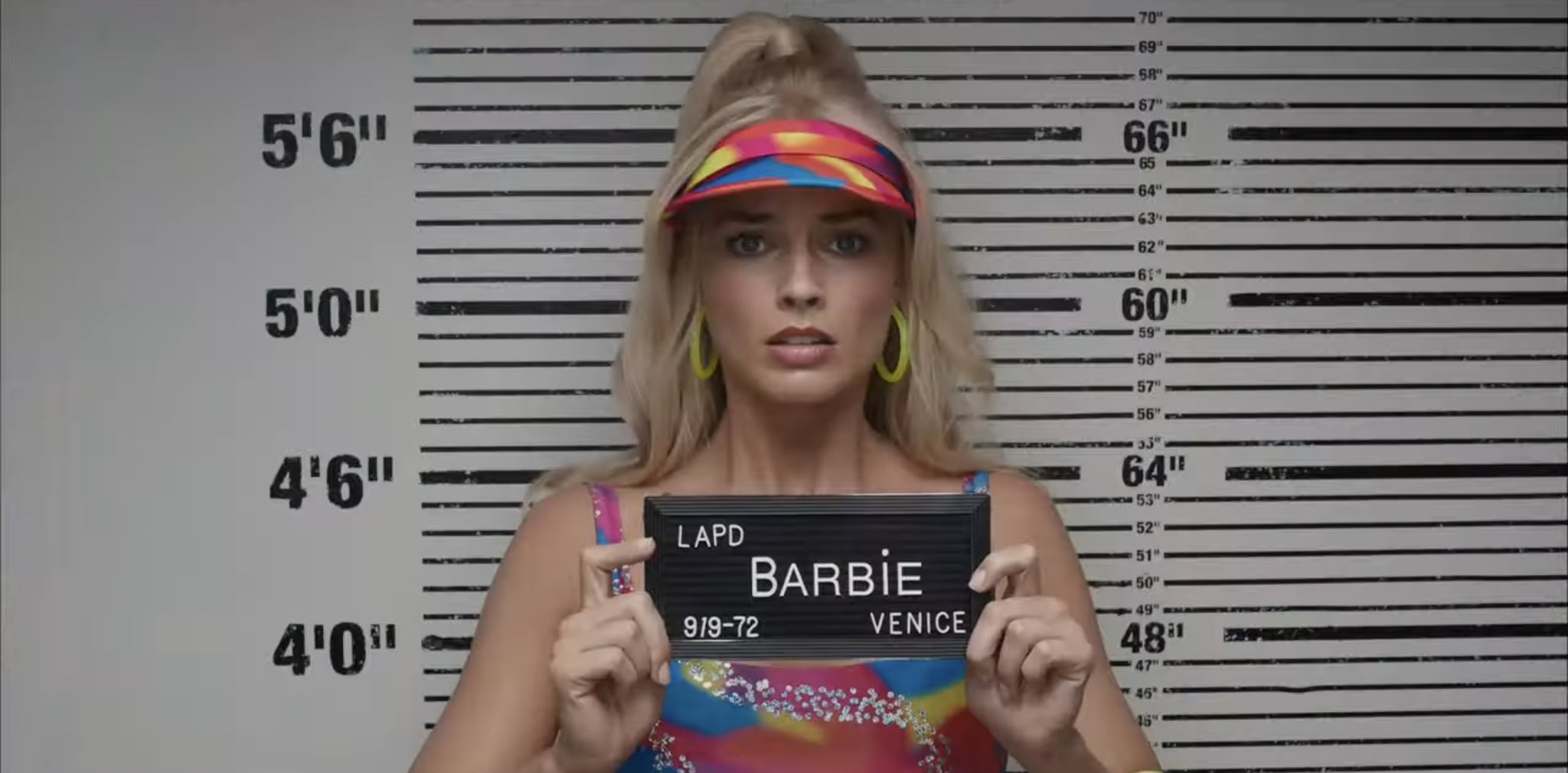 Una Barbie en la cárcel? El nuevo tráiler explica, por fin, de qué va la  película - Softonic
