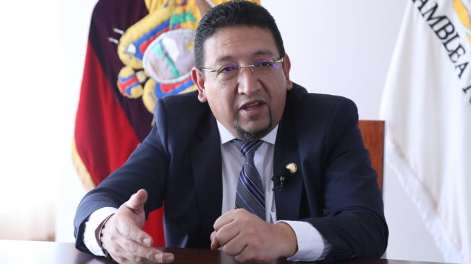 Candidatura De Virgilio Saquicela Sigue En El Limbo