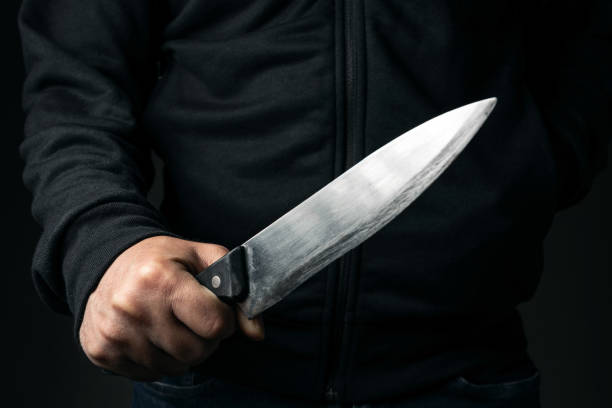 Francia inicia campaña para frenar ataques con cuchillo