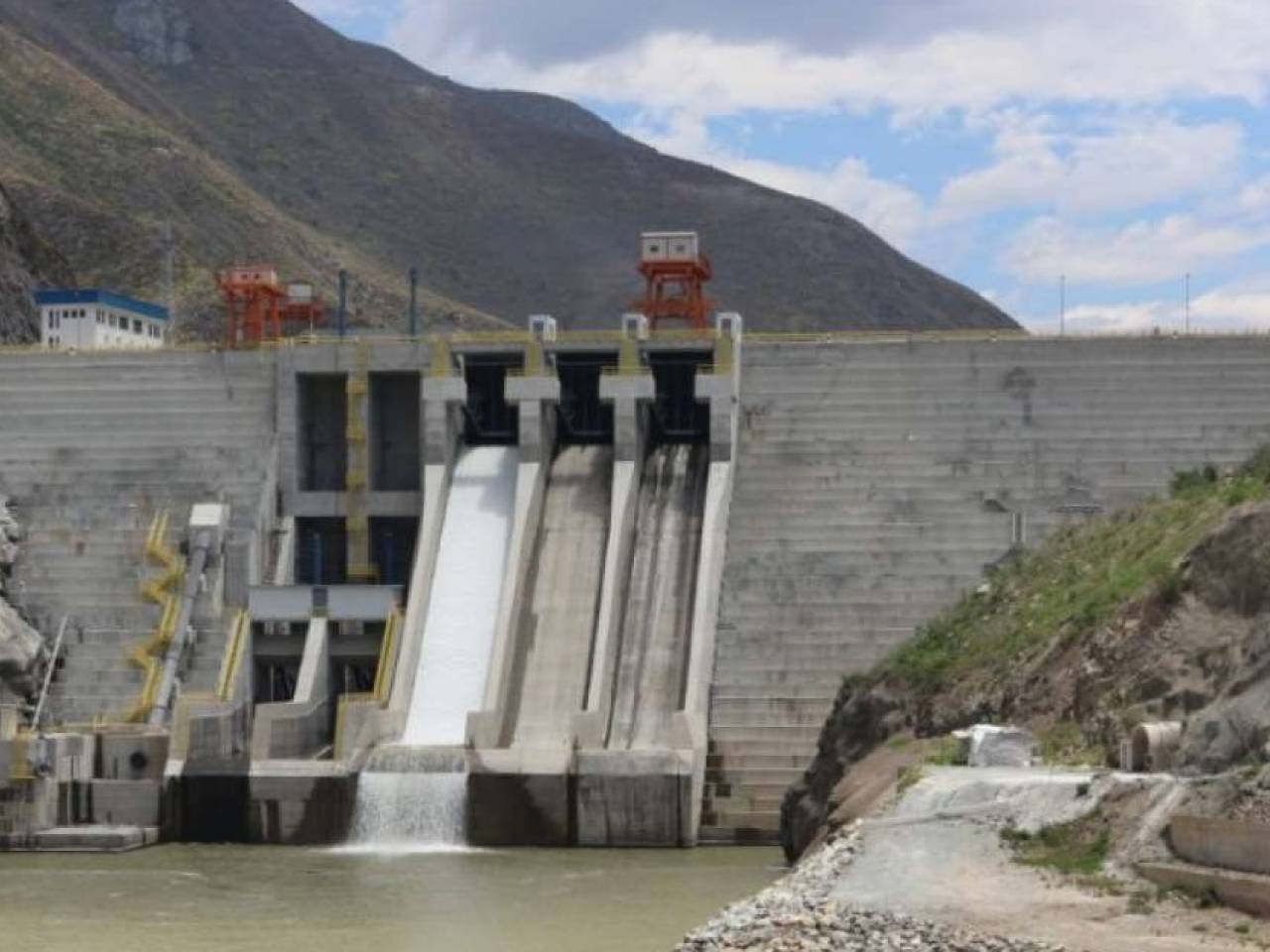 Lasso Declara En Emergencia Al Sector Eléctrico Por Sequía Que Afecta A ...