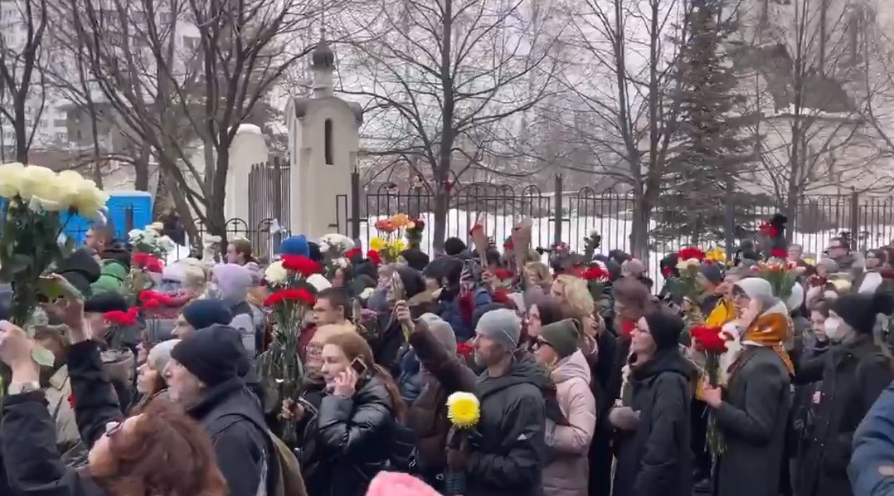 Thousands of Russians attend Navalni’s funeral
 – 2024-03-06 03:40:09