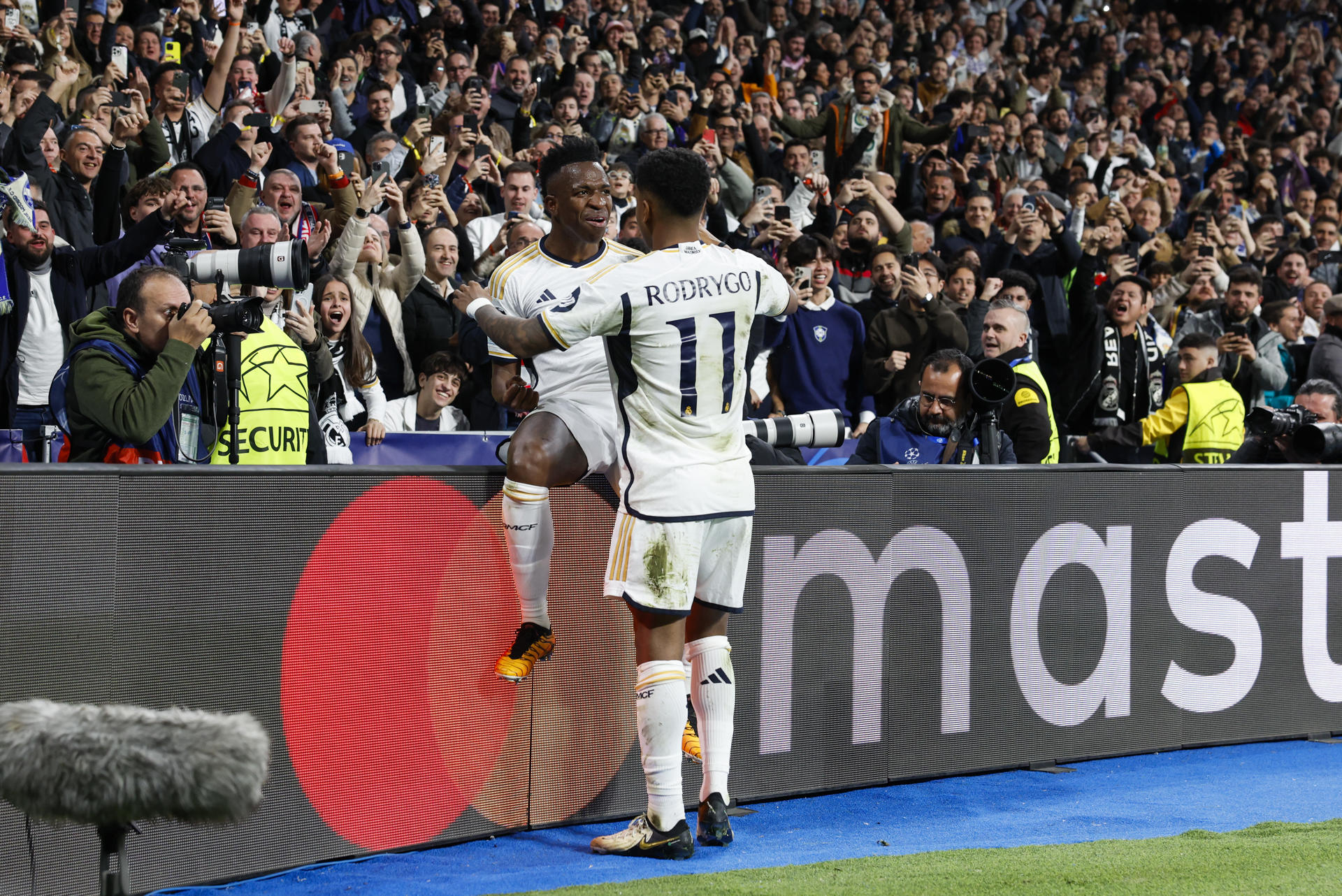 Vinícius promotes the initiative of a Bernabéu bathed in white against City
 – 2024-04-12 15:44:04