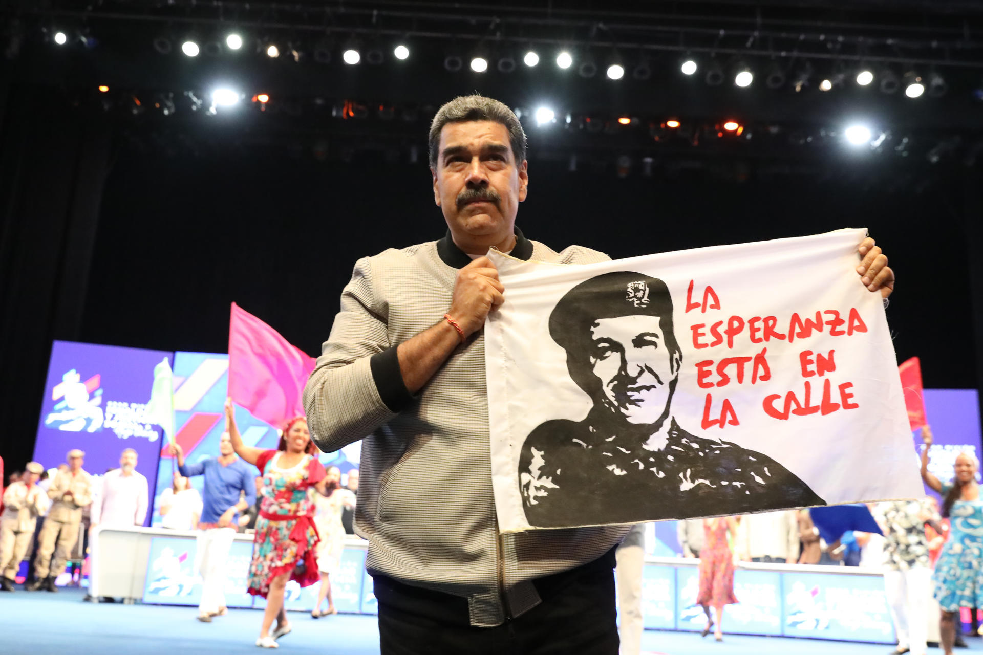 Chavismo nominates Maduro as its presidential candidate
 – 2024-03-17 01:54:23