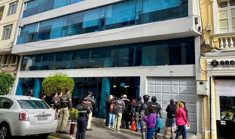 SRI workplaces raided in Ambato;  three individuals arrested
 – 2024-05-22 06:25:01