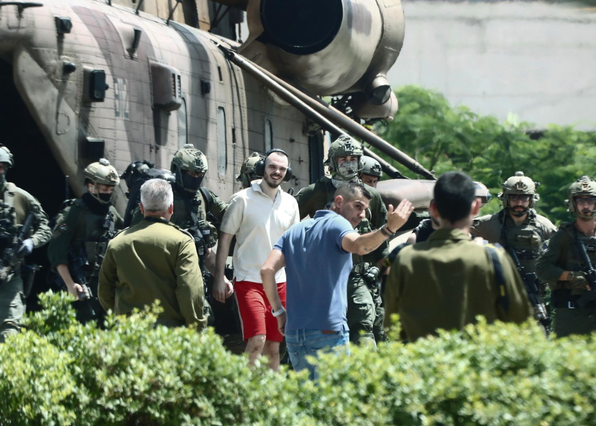 Israel rescues 4 hostages in an operation with 200 lifeless
 – 2024-06-13 19:55:37