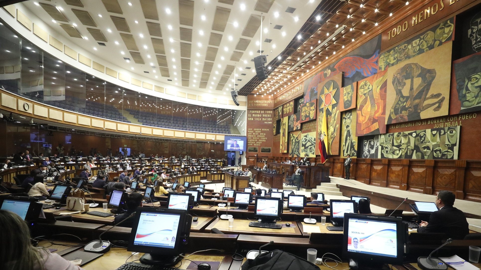 Presidente del IESS y director de la UAFE se elegirá por terna según Ley de Lavado de Activos