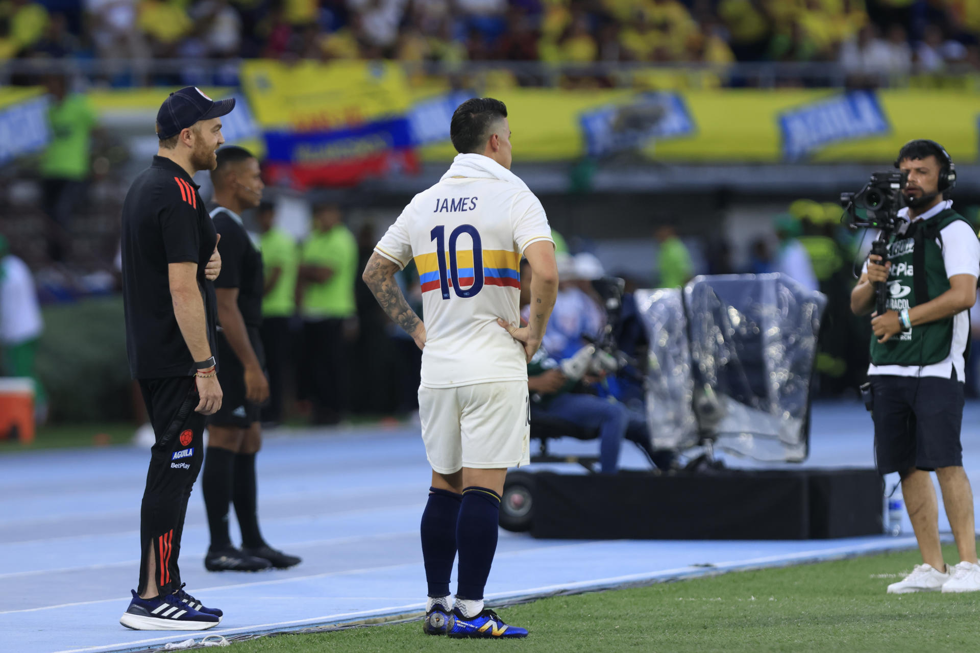 Con James Rodríguez «entre algodones», Colombia prepara su partido contra Ecuador