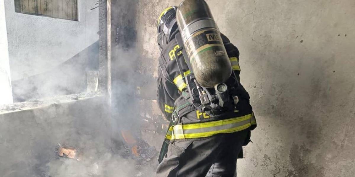 1 muerto y 1 herida tras incendio en Quito