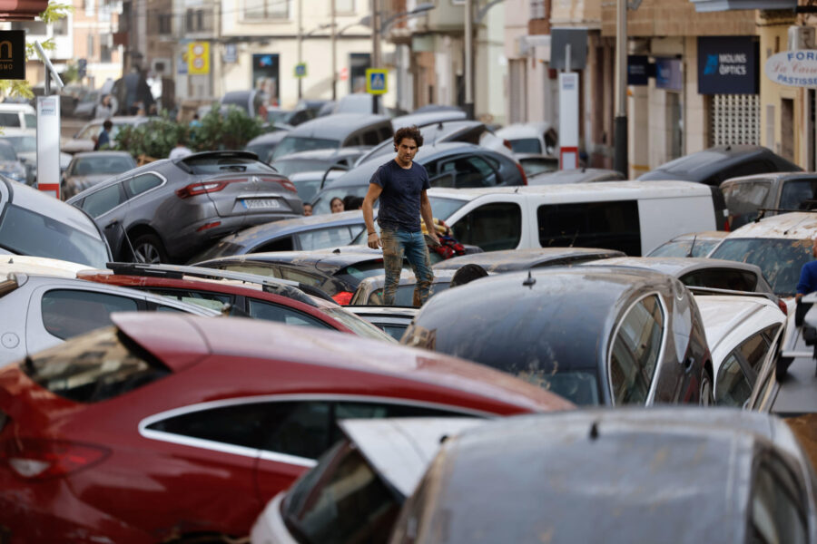 Latinos are marginalized from aid after the flood in Valencia
 –